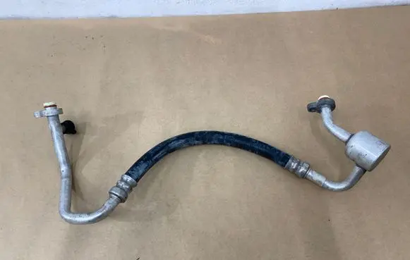 Volvo V40 Air conditioning (A/C) pipe/hose