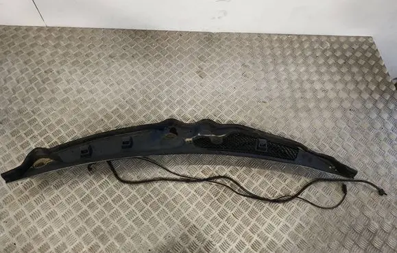 Mercedes-Benz C W204 Wiper trim A204830213