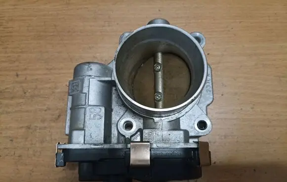 Opel Antara Throttle valve 19420708 12616668 12631186