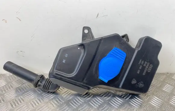 Audi RS7 C7 Windshield washer fluid reservoir/tank 4G1955462