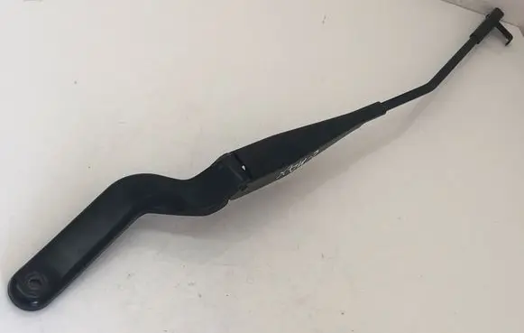 Ford Focus C-MAX Front wiper blade arm 74560