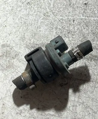 Volkswagen Polo III 6N 6N2 6NF Valve vacuum 054133459B