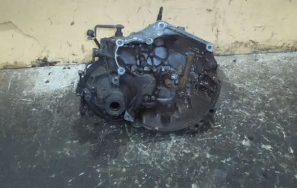 Peugeot 206 Manual 4 speed gearbox 20CF10