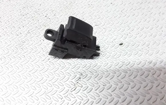 Nissan Primera Electric window control switch