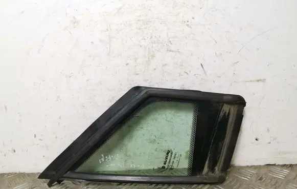 Suzuki SX4 S-Cross Front door vent window glass four-door 