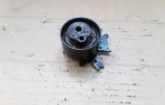 Volvo V50 Timing belt tensioner pulley 9640828480