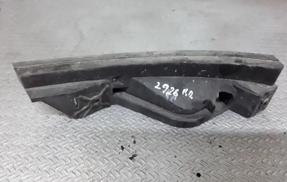 Volkswagen Touran I Front bumper mounting bracket 1T0807890A