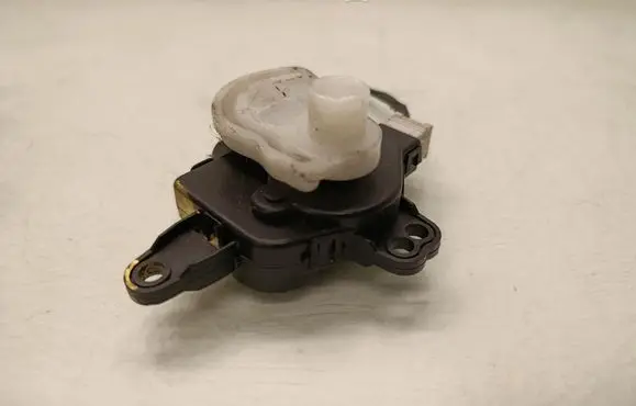 KIA Sportage Air flap motor/actuator D267AP9BA02 AC1R0000