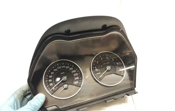 BMW 1 F20 F21 Speedometer (instrument cluster) 9379955 10145207 14369510