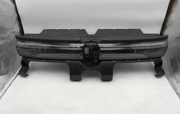 Volkswagen Tiguan Front grill 571853653A 5Z1853651J 5Z1853651H
