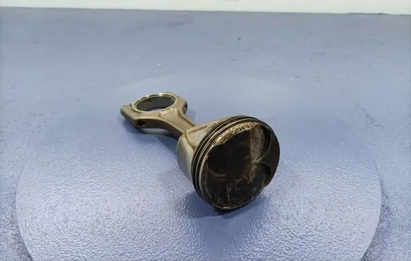 BMW 6 E63 E64 Piston