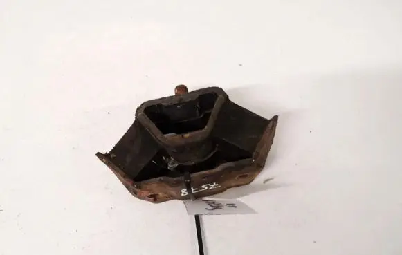 Iveco Daily 40.8 Engine mount bracket 742753s2