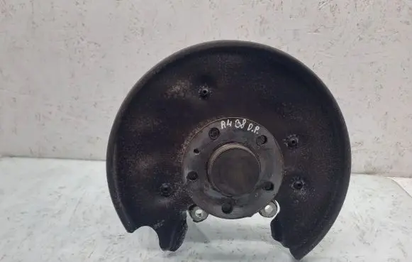 Audi A4 S4 B8 8K Rear wheel hub spindle/knuckle 8K0501249 8K0611846G
