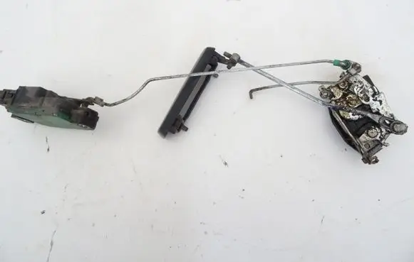 Isuzu Trooper Front door lock 