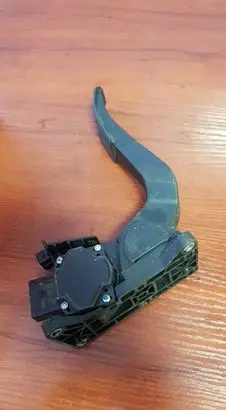 Mercedes-Benz Sprinter W901 W902 W903 W904 Accelerator throttle pedal 9013000404