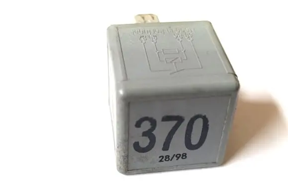 Audi A4 S4 B5 8D Other relay 8D0951253