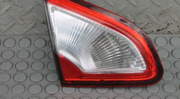 Nissan Qashqai Tailgate rear/tail lights