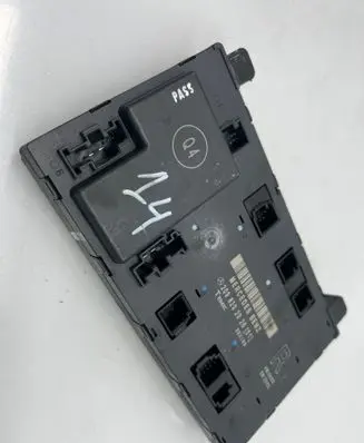 Mercedes-Benz CLK A209 C209 Door control unit/module 2098202026