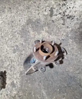 Ford Focus Front wheel hub