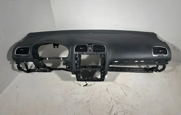 Volkswagen Golf VI Dashboard