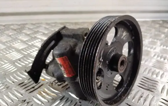 Volvo S40, V40 Power steering pump