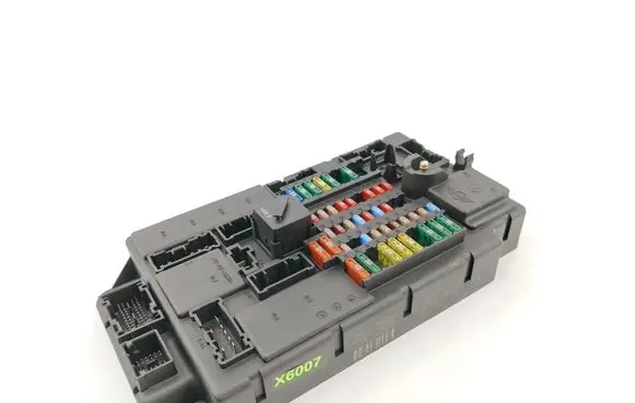 Mini One - Cooper Coupe R56 Fuse box set 519318026