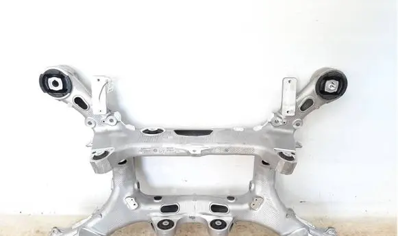 BMW 5 G60 G61 Rear axle beam 8831012 33318831012