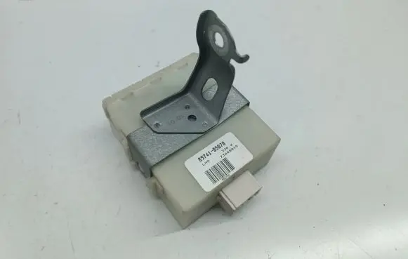 Toyota Avensis T250 Door control unit/module 8974105070 73668012 3304