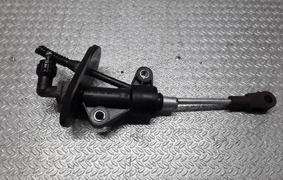 Fiat Punto (188) Clutch master cylinder