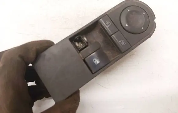 Opel Astra H Electric window control switch 13183679
