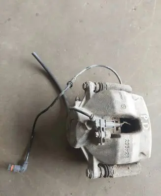 Mercedes-Benz C W204 Front brake caliper