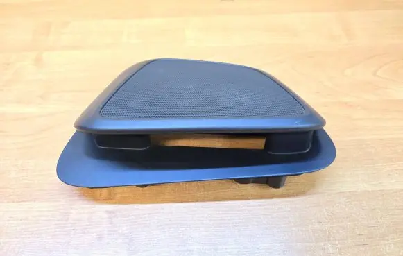 Volvo XC60 Dash center speaker trim cover 