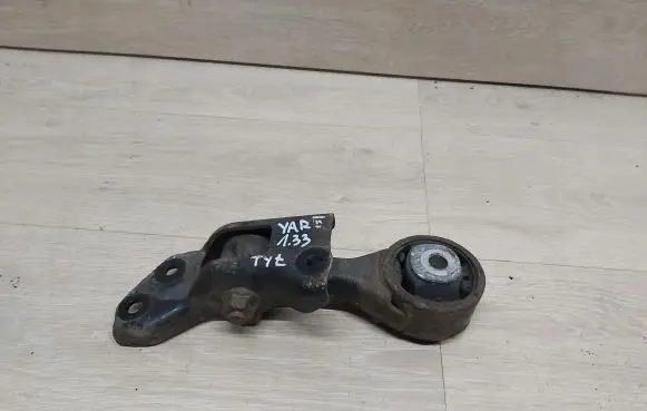 Toyota Yaris Gearbox mount