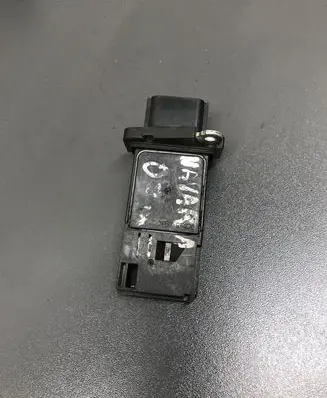 Nissan Navara D22 Mass air flow meter