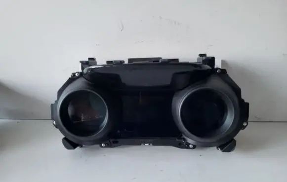 Toyota Yaris XP210 Speedometer (instrument cluster) 83800K0231