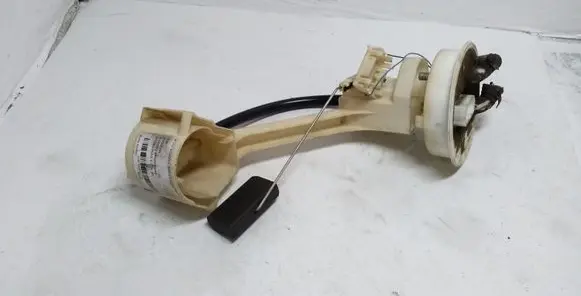Volkswagen Sharan Fuel level sensor 8E0919673D