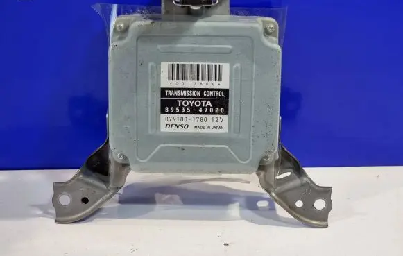 Toyota Prius (XW20) Gearbox control unit/module 8953547020