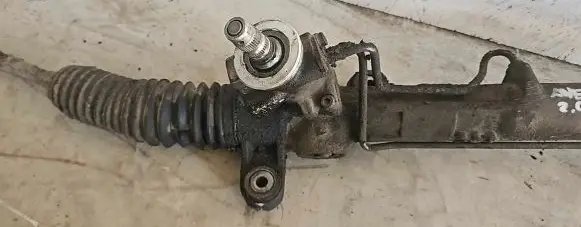 Toyota Avensis T250 Steering rack