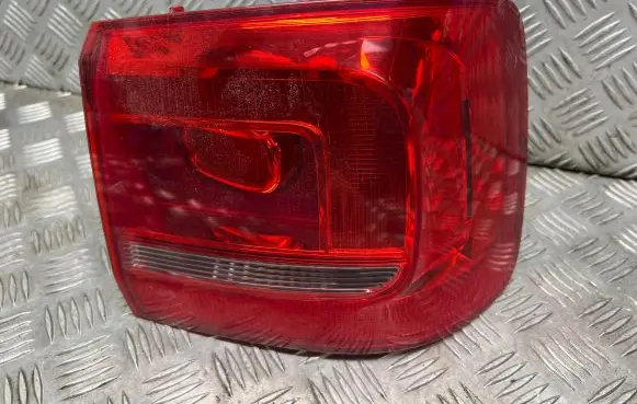 Volkswagen Touran II Rear/tail lights 1T0945096R 2SD01046802