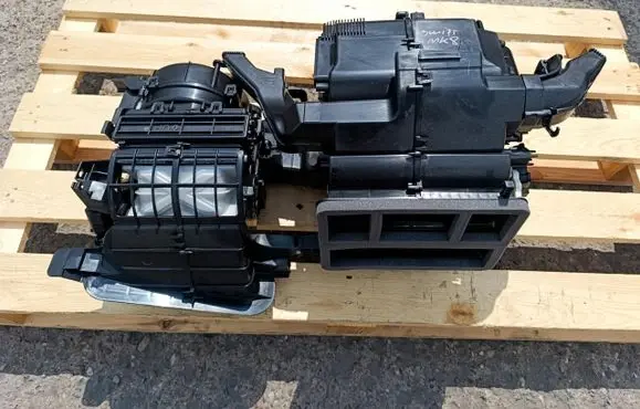 Suzuki Swift III Interior heater climate box assembly 