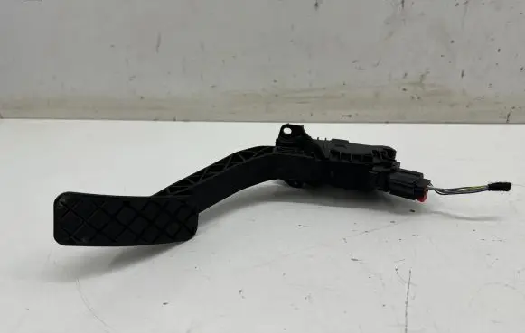 Volkswagen Golf VIII Accelerator throttle pedal 5Q2723503F