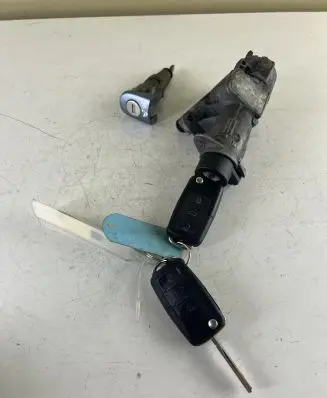 Skoda Fabia Mk2 (5J) Ignition lock 4B0905851 4B0905851C
