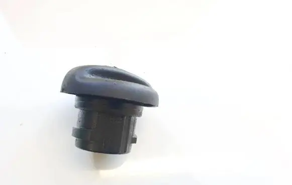 Citroen Berlingo Oil filler cap 9624939680