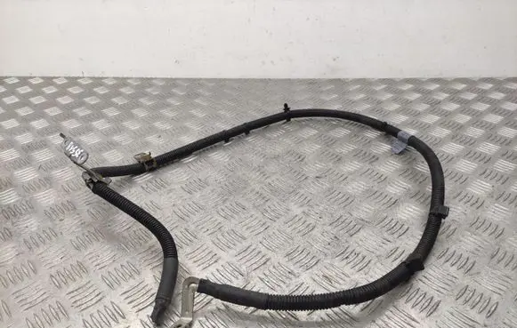 Mercedes-Benz CLA C117 X117 W117 Positive cable (battery) A2465400308