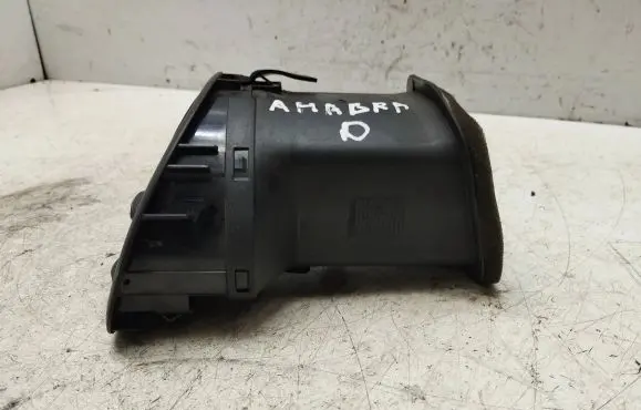Seat Alhambra (Mk1) Dashboard side air vent grill/cover trim 7M1819704E VWA018808