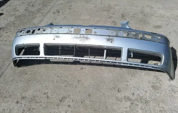 Volkswagen Golf IV Front bumper