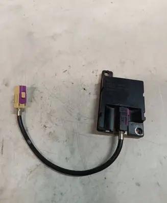 BMW 3 E46 Aerial antenna amplifier 8387422
