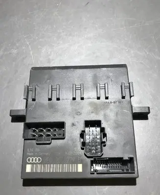 Audi A4 S4 B6 8E 8H Comfort/convenience module 8E0907279B
