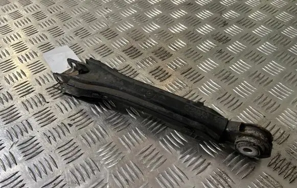 Mercedes-Benz C W205 Rear control arm A2043521205