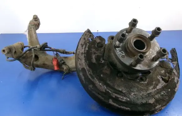Skoda Superb B5 (3U) Front wheel hub spindle knuckle